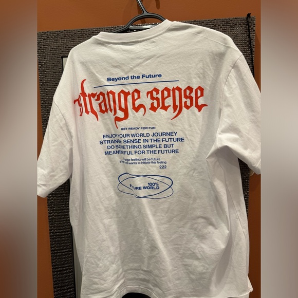 H&M Graphic Tee - Picture 2 of 5